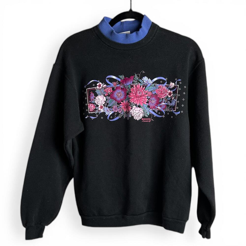 Two Toned Floral Print Crewneck